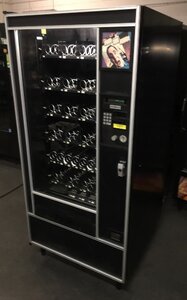 Refurbished Automatic Products 122 Mid Size Snack Vending Machine